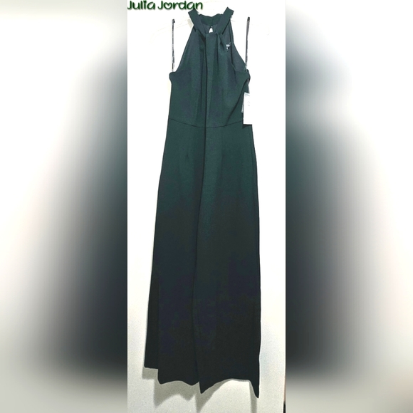 Julia Jordan Hunter Green Crossed Neck Keyhole Halter Jumpsuit - Picture 2 of 12